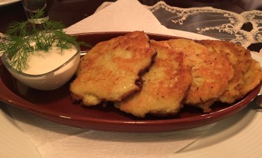 draniki-ayaspasa-rus-lokantasi-beyaz-ruslar-istanbul-turkiye